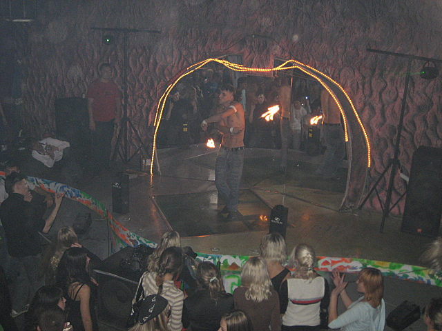 Клуб шахта прокопьевск. Клуб гараж прокопьевск. Клуб фабрика шахты. Шахты развлекательный комплекс. Кафе встреча прокопьевск.