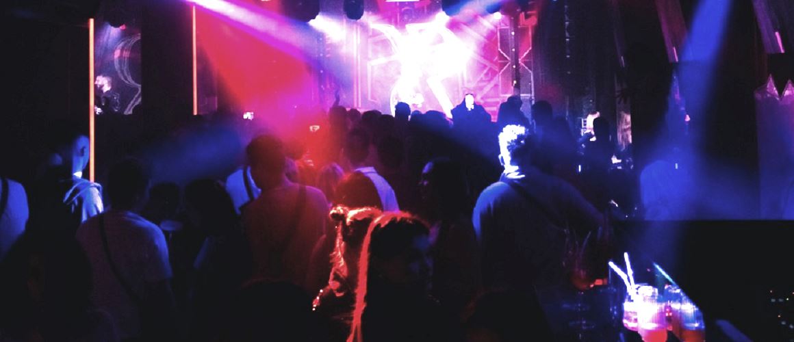 1) Вечеринка "House вайб"