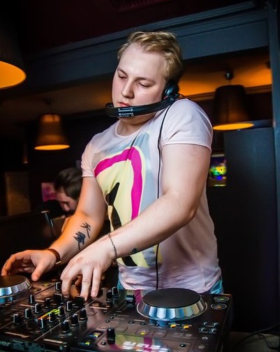 Специальный гость: DjIceCold