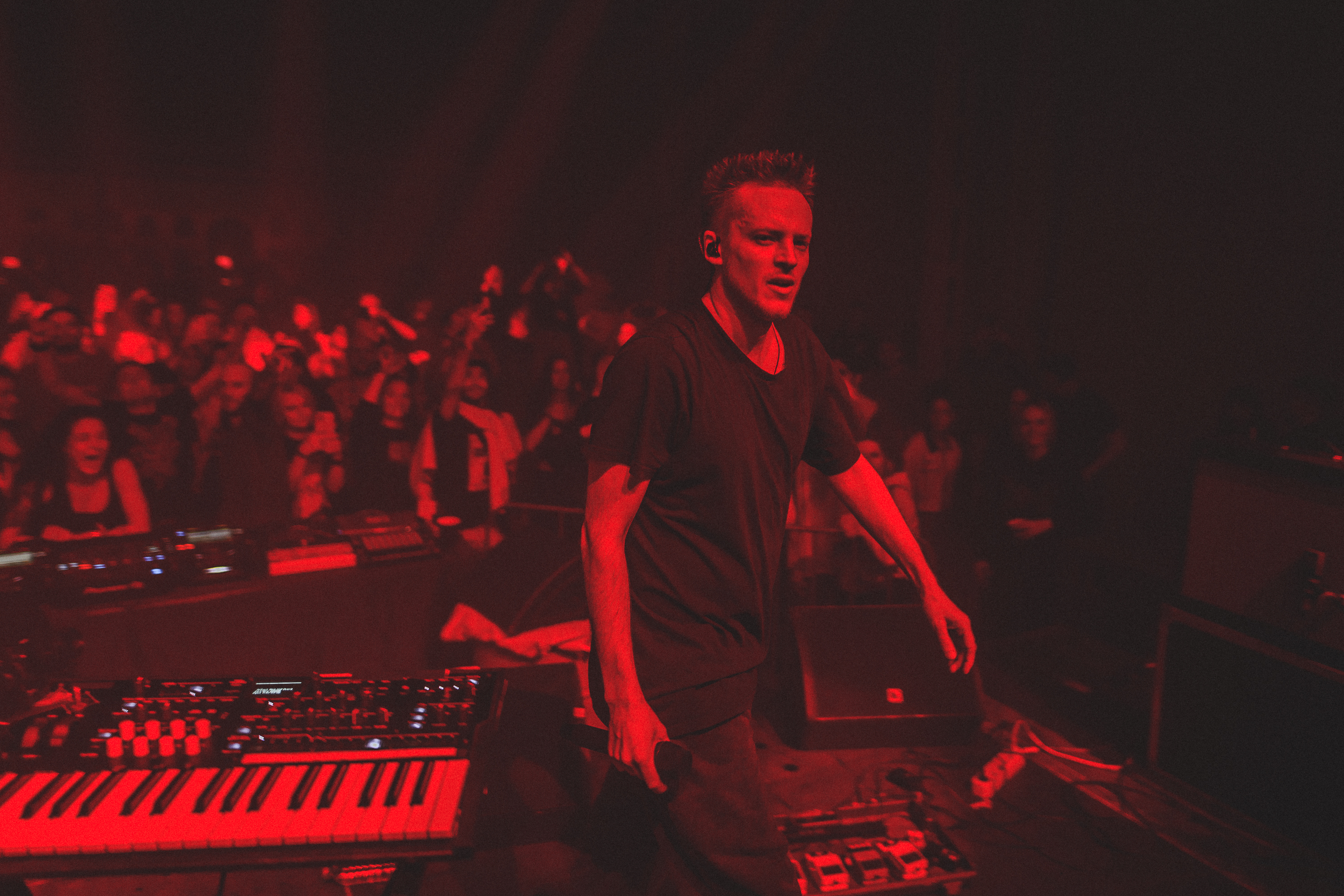 25.07 | SYMBOL (Live) & DENIS POTAPOV (Samovar) @ VOLNA