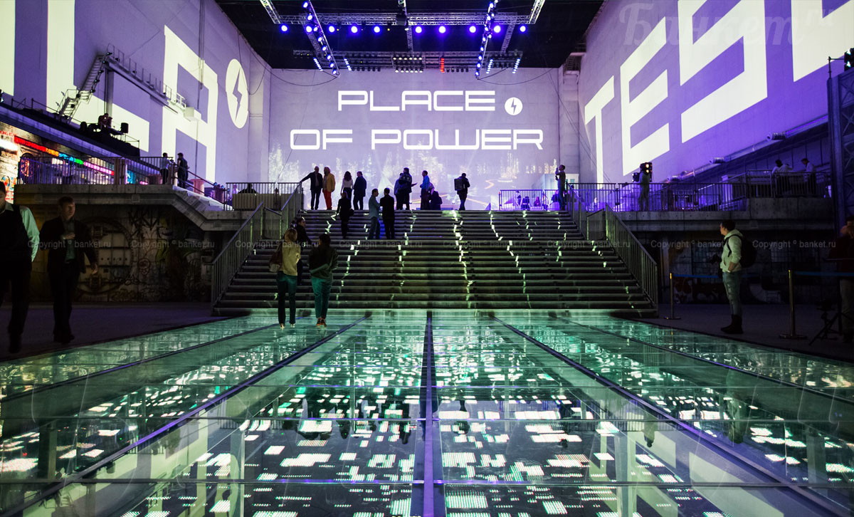 TESLA PLACE установит рекорд Гиннеса