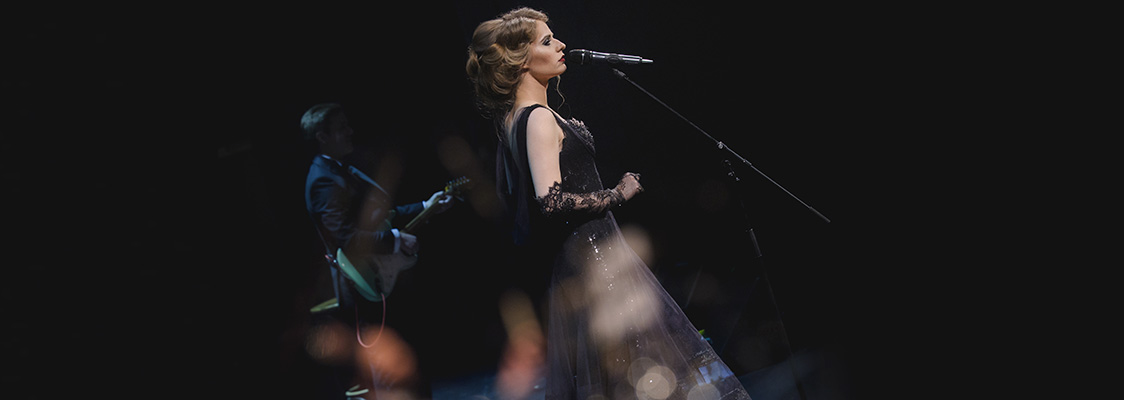 ELENA ET LES GARÇONS: «ПУТЕШЕСТВИЕ ПО ВРЕМЕНИ»