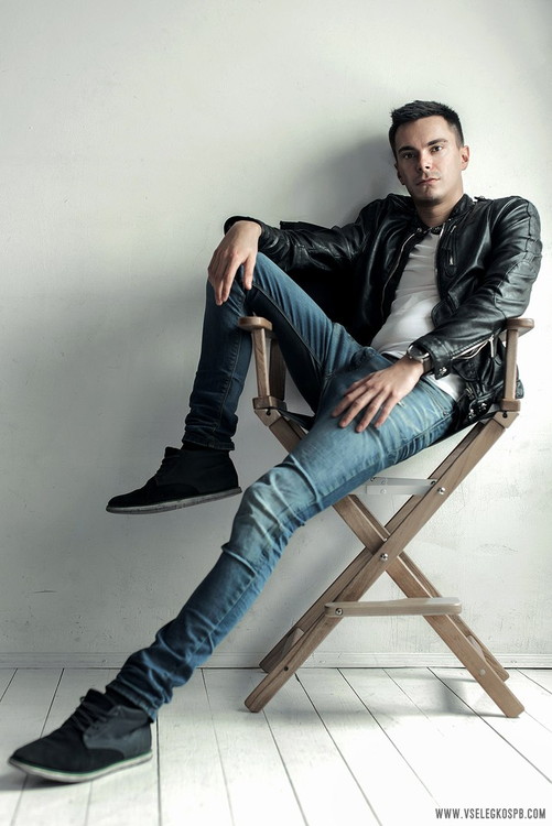 Pre-Party Gloss Cafe