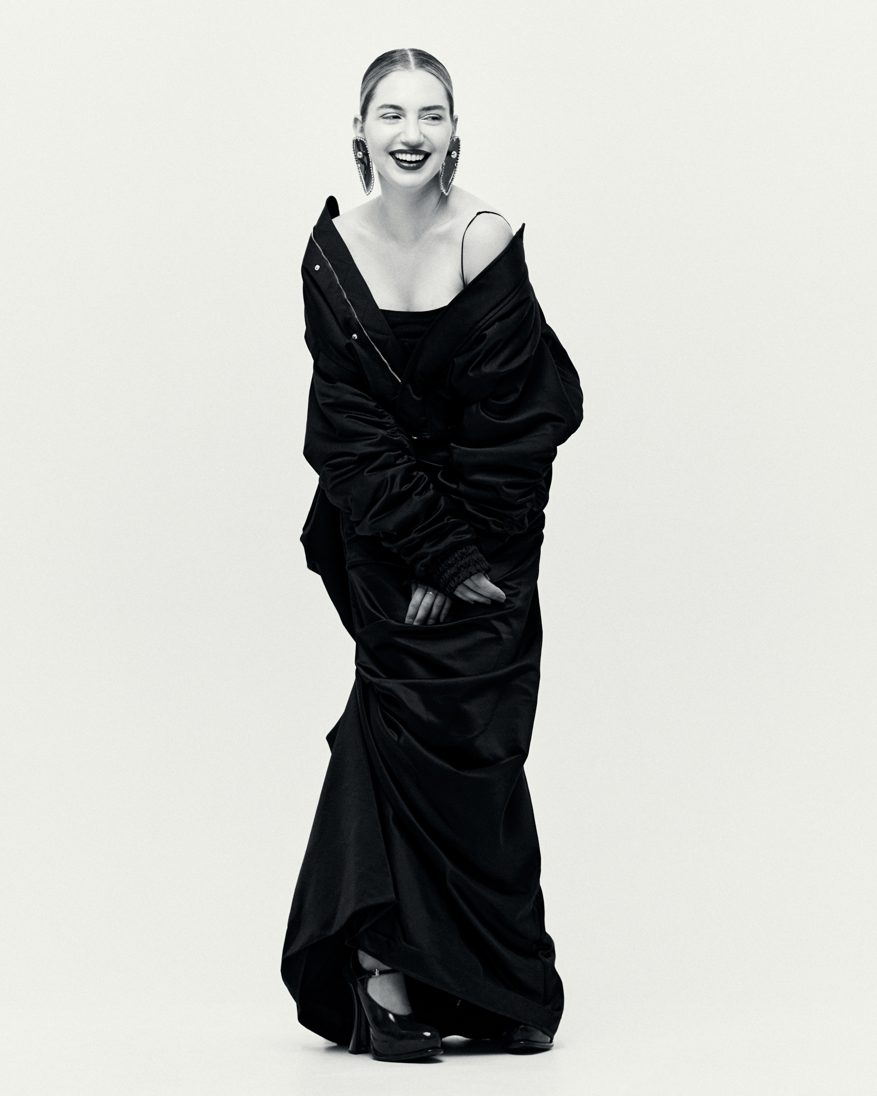 ОЛЬГА СИНЯЕВА (Москва/вокал)