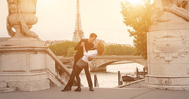 «Весна в Париже» — концерт группы «Елисейские поля»