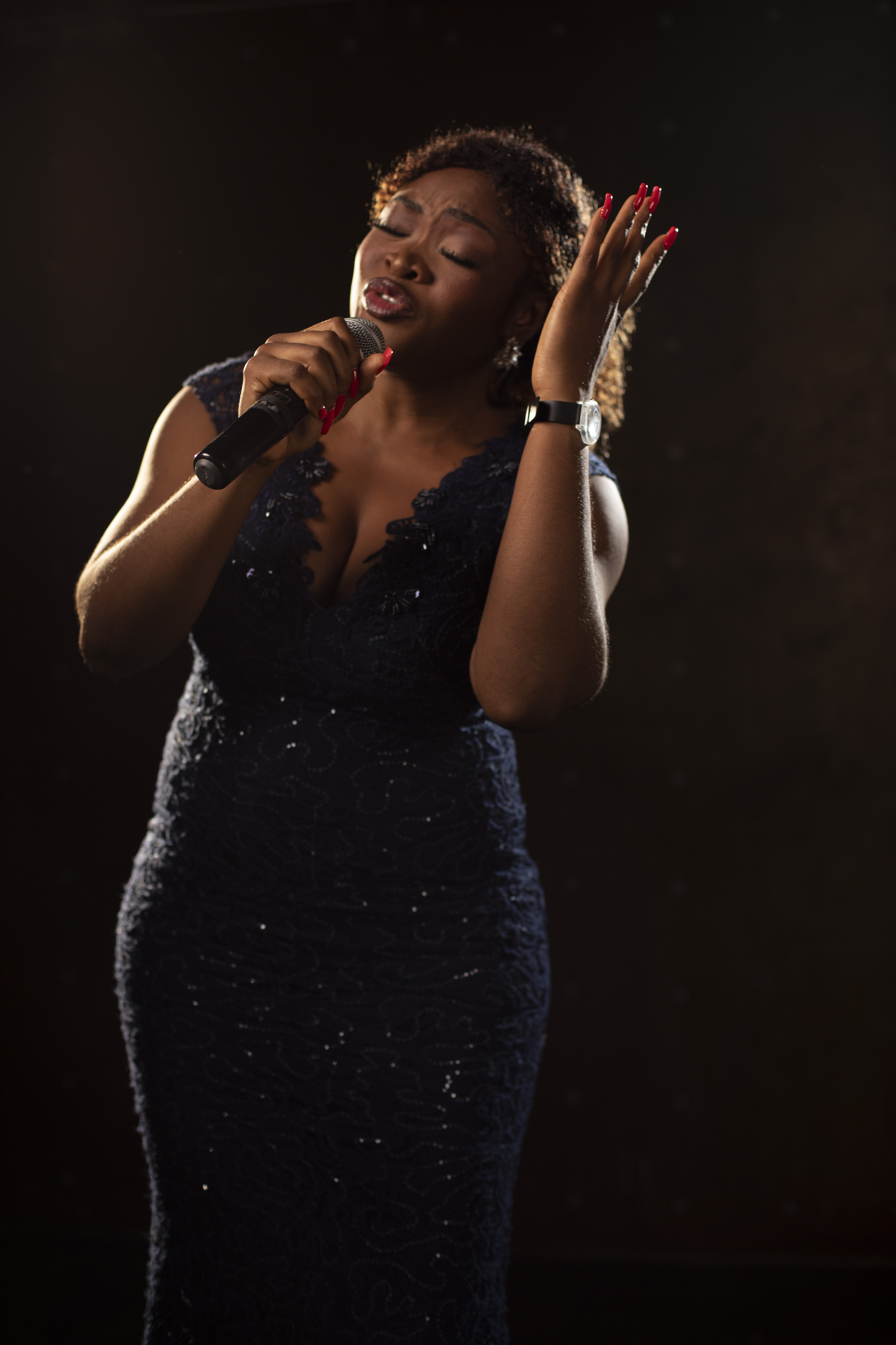 Мировые хиты от дивы из Африки в высотке на Котельнической