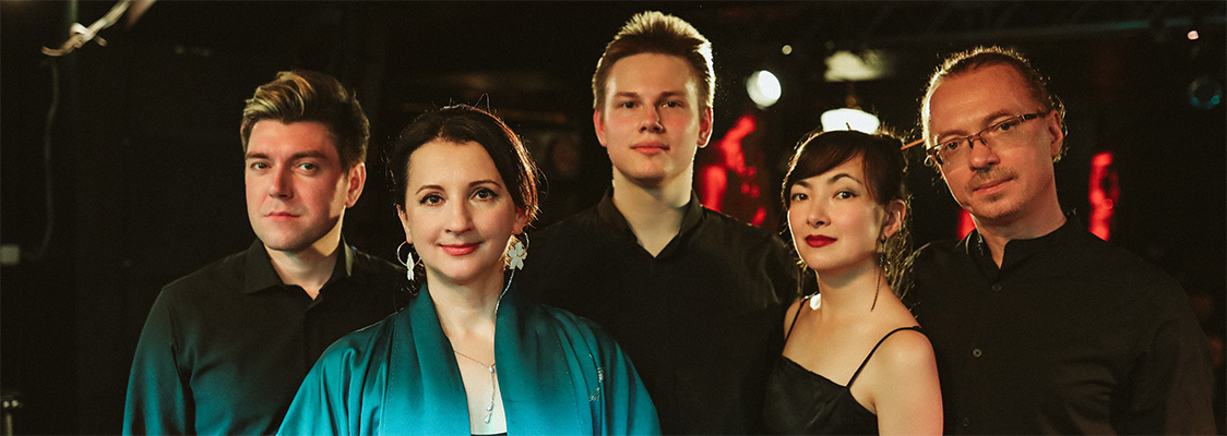 ЮЛИЯ САВЕЛЬЕВА И «ГОЛОС ХИКАРИ»: ДЕНЬ РОЖДЕНИЯ