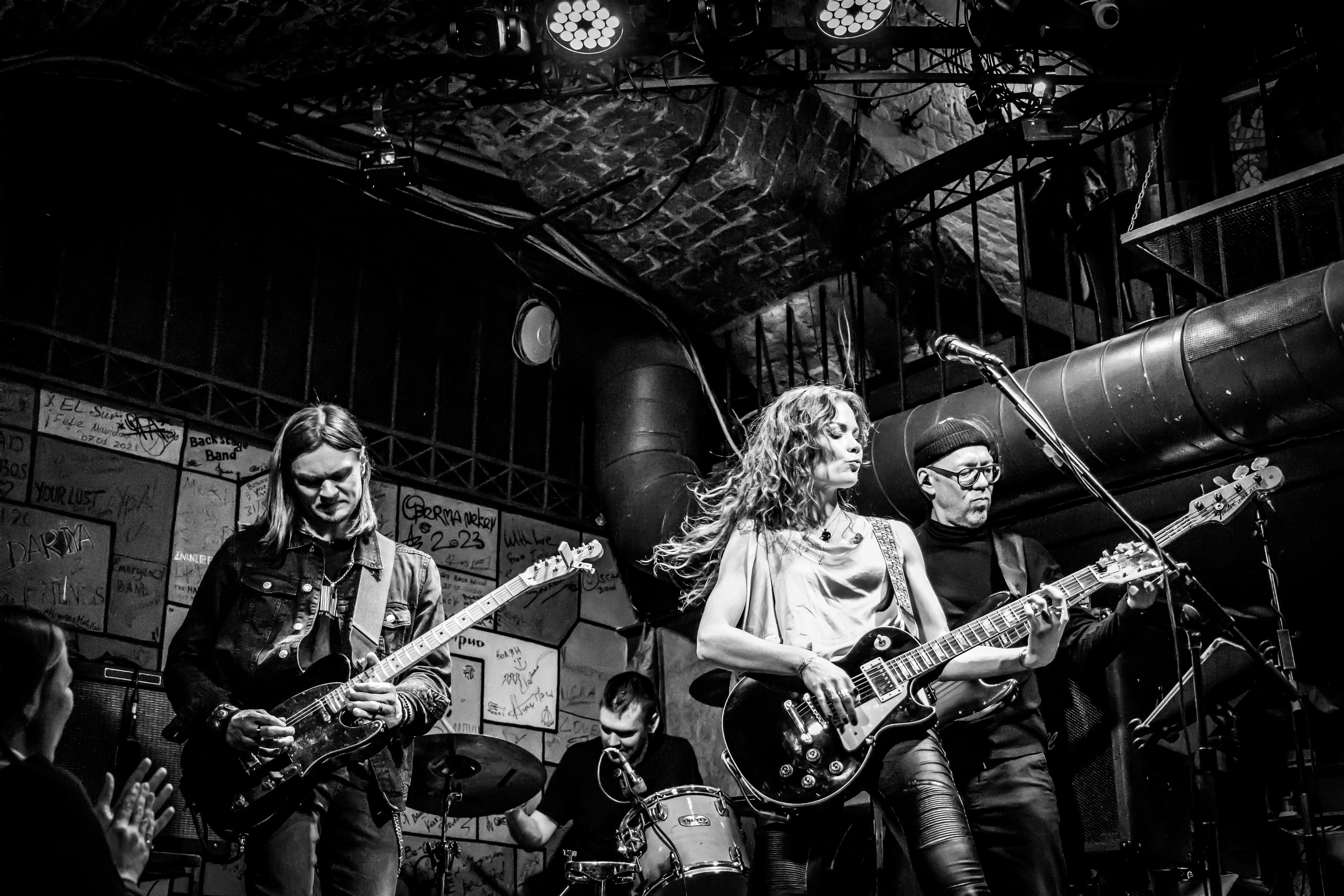 DARÏYA & Friends - Acoustic rock, soul & blues