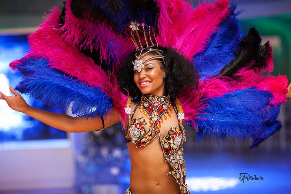Бразильское карнавальное шоу