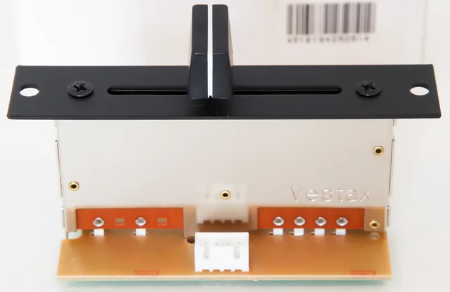 VESTAX CF-08