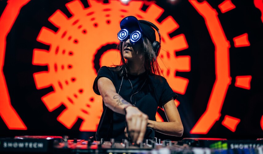 REZZ приостанавливает тур из‑за проблем со здоровьем
