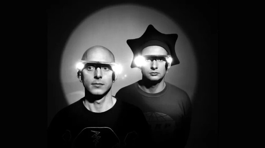 Легендарный сэт Orbital с Glastonbury 1994 выходит официально на виниле и в цифре