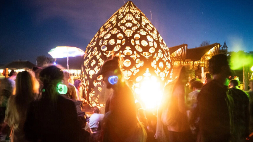 Ozora Festival завершился досрочно после двух смертей на площадке
