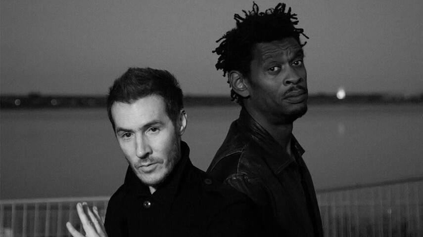 Massive Attack лишили права выступать в Сингапуре после появления палестинского флага