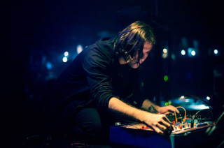 Alessandro Cortini из Nine Inch Nails представляет новый альбом &quot;Risveglio&quot;.