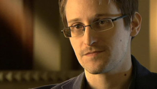 Вышел клип Жарра со Сноуденом, снятый в Москве