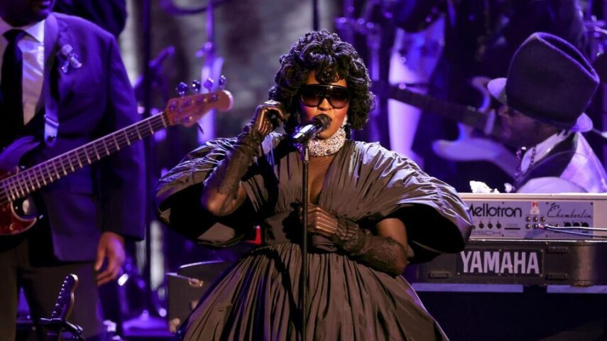 Lauryn Hill отдала дань памяти D'Angelo и Roberta Flack на GRAMMYs 2026