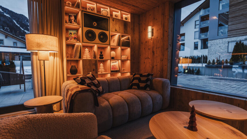 B-Side: первый hi‑fi listening bar в Доломитах