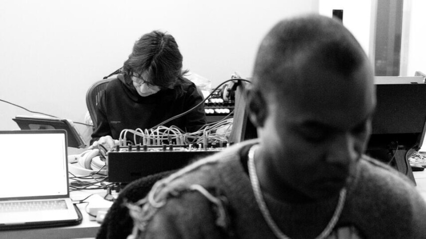 Actress и Suzanne Ciani представили «ConcrÃ¨te Waves»