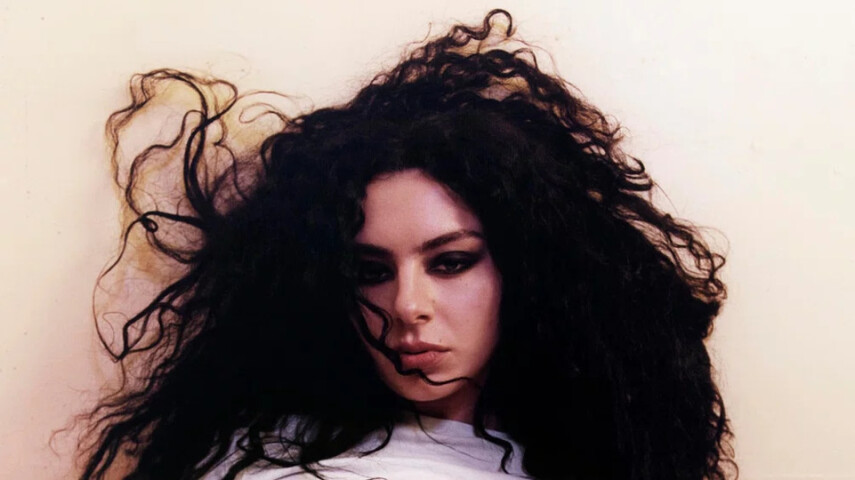 Известны новые детали фильма Charli XCX &quot;The Moment&quot;