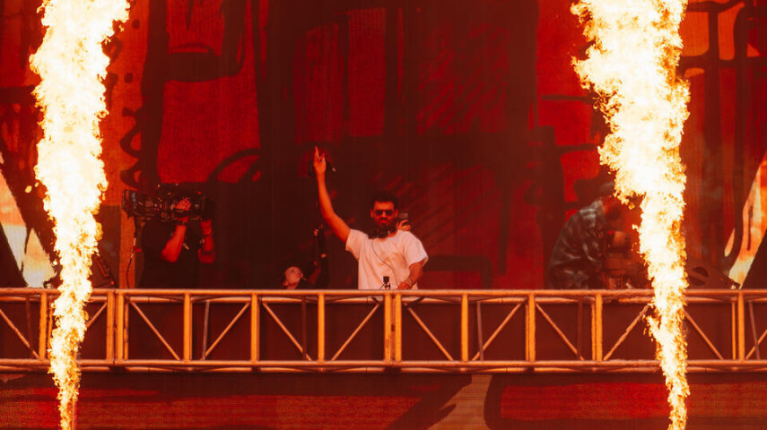 Afrojack впервые сыграл коллаб с David Guetta и Sia — «Awake Tonight»