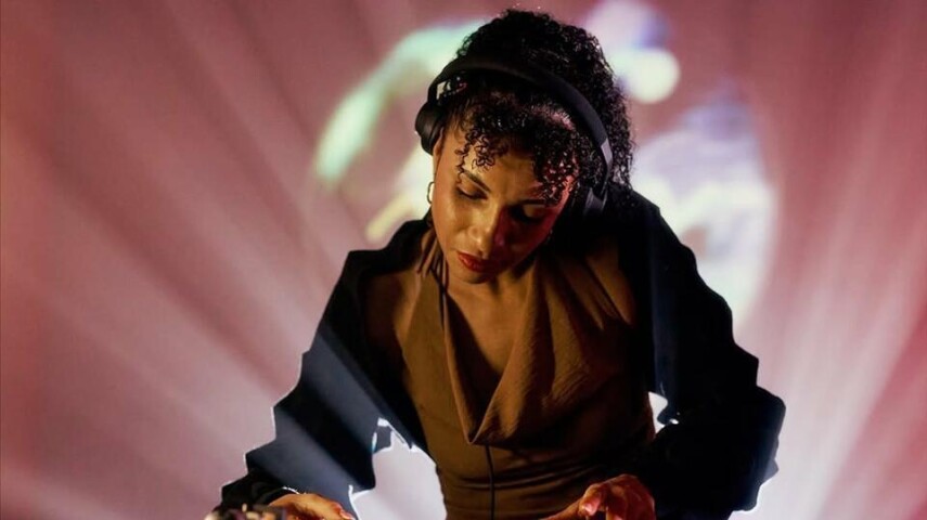 Mia Koden неожиданно выпустила EP Bittersweet