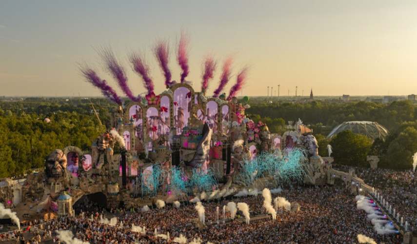 Какие треки звучали чаще всего на Tomorrowland 2026: полный топ-10 уикенда 1