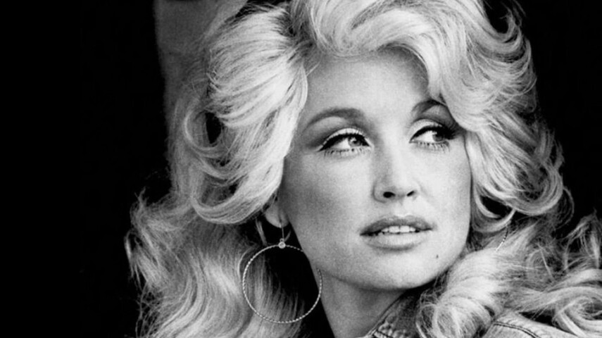 Ушла легенда: как электронная сцена проводит Dolly Parton