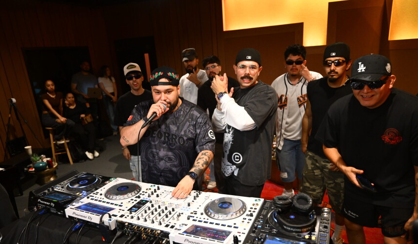 Deorro собрал $10,000 за 5 часов для поддержки иммигрантов