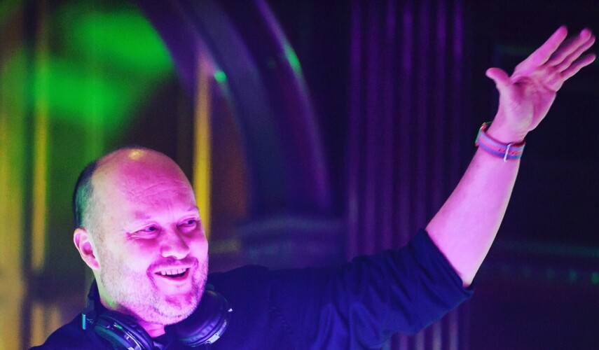 MikeR представил прогрессив‑хаус сингл «Music Lifts Me Up»