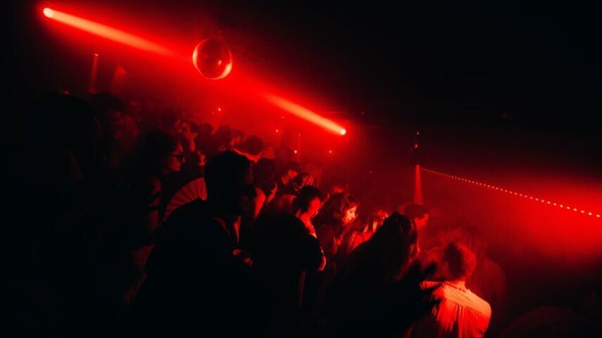 Летняя резиденция Pikes Presents в 528 Ibiza: полный лайнап