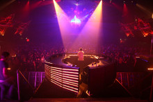 ADE раскрывает карты