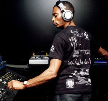 Фантаст Джефф Миллз выпустит альбом в виде черного USB-куба