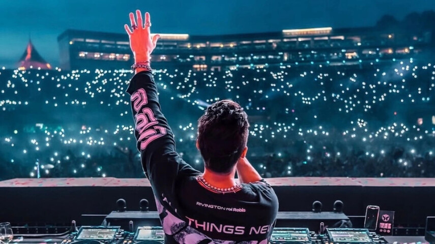 Alok пригласил родителей на Mainstage Tomorrowland: 30 лет диджейской карьеры