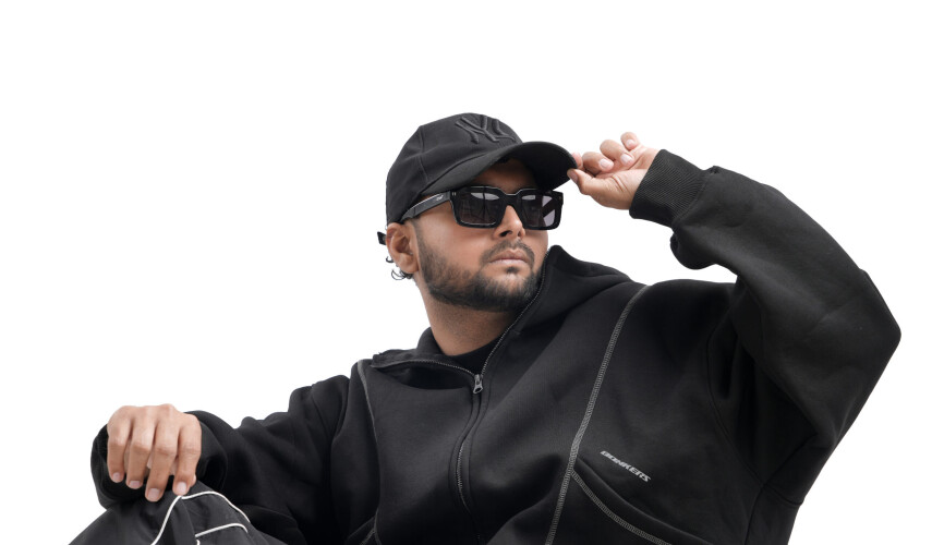 Crosshair — Night in the Dunes: арабская мелодика в мелодичном техно