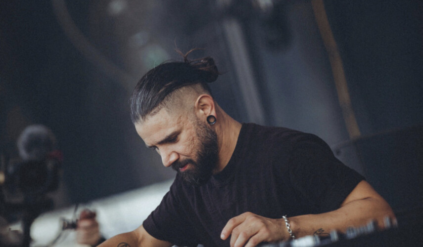 Skrillex неожиданно выпустил EP «Kora» в день 38‑летия