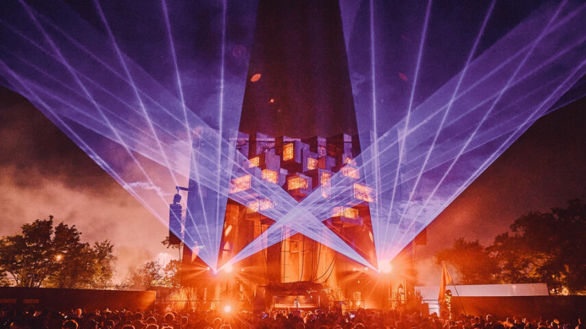 Block9 опубликовал подборку сетов с Glastonbury 2025