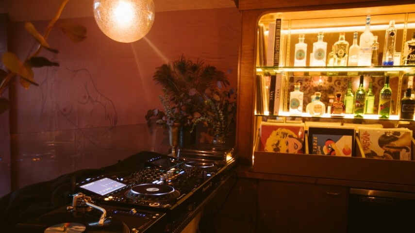Новый музыкальный бар в Лос-Анджелесе от Midnight Lovers