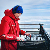 The world's first DJ set at the North Pole (2022)