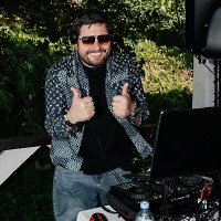 An energetic DJ - Dj Na Rasslabone