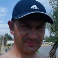 Александр Ефремов