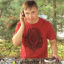 dj_robot