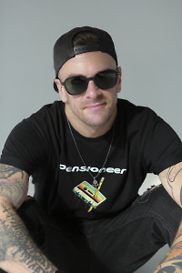 Александр Губернаторов