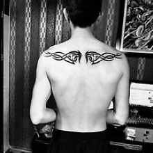 Lặng Nhìn Cuộc Sống