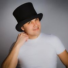 Антон Николаев