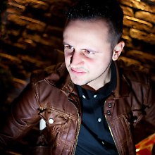 Артем Бузник