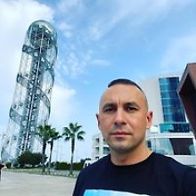 Руслан Попов